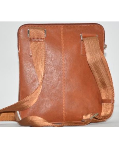 BORSELLO CON TASCHE ESTERNE